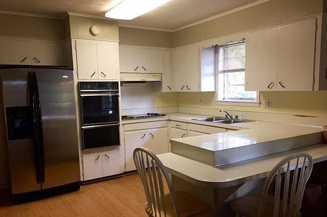 2nd image of 506 Pinecrest Rd