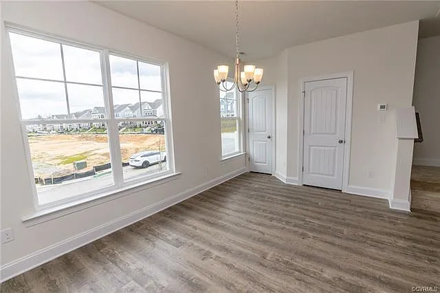 2nd level Dining area