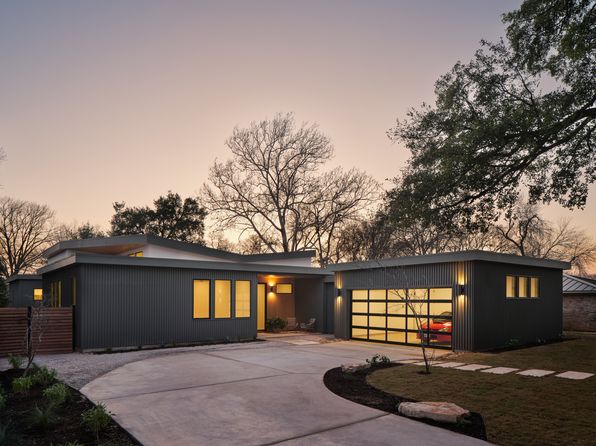 2703 Twin Oaks Dr