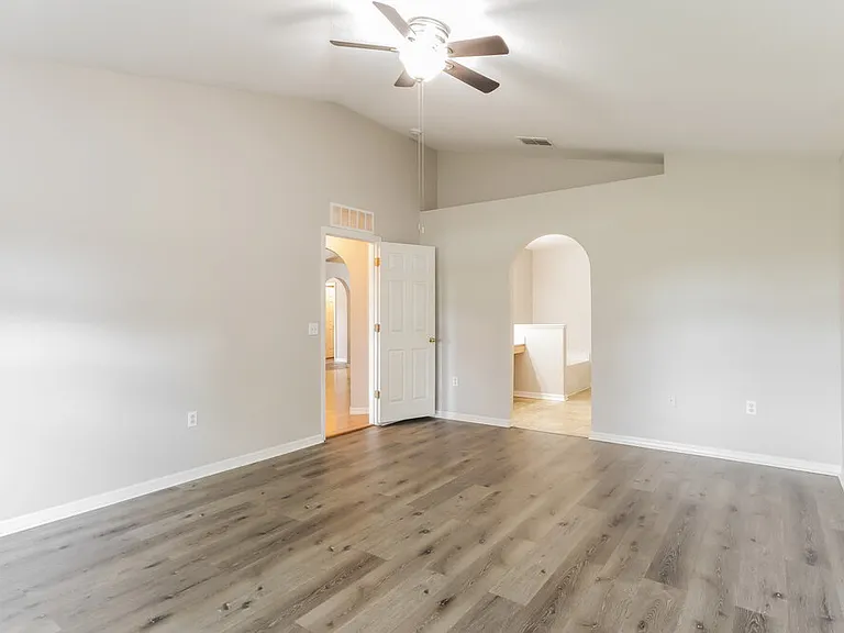 3246 Bellericay Ln — Photo 9