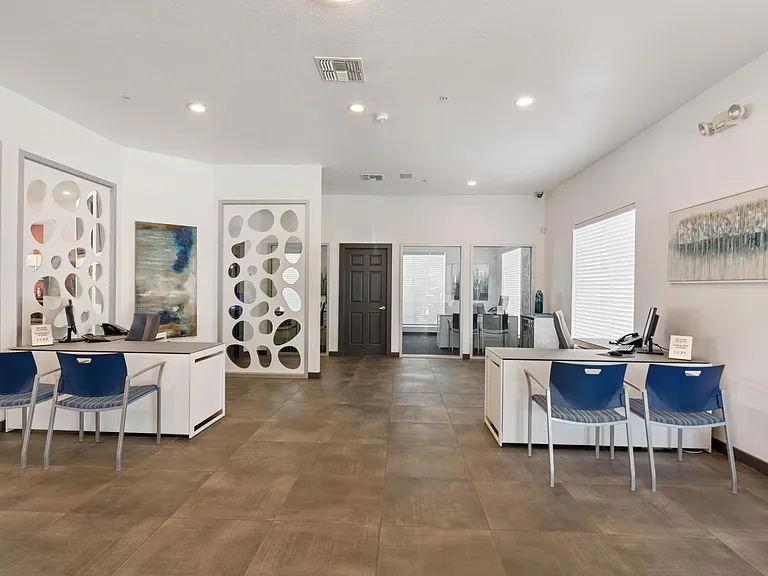 Luxe at Ocotillo — Photo 22