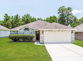 237 Maple Ln, Conroe, TX 77304
