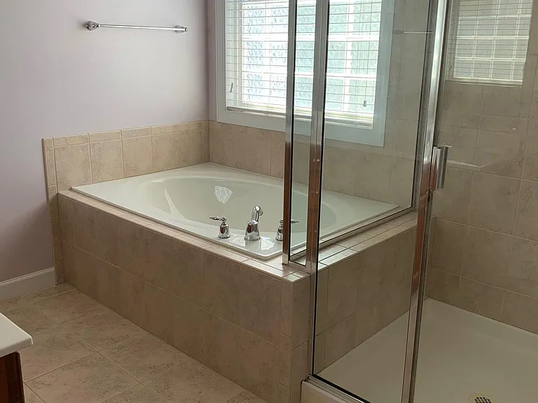 708 Bluffcreek Dr — Photo 10
