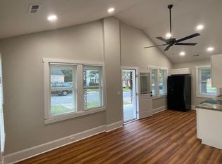 106 N Summit St, Greenville, NC 27858