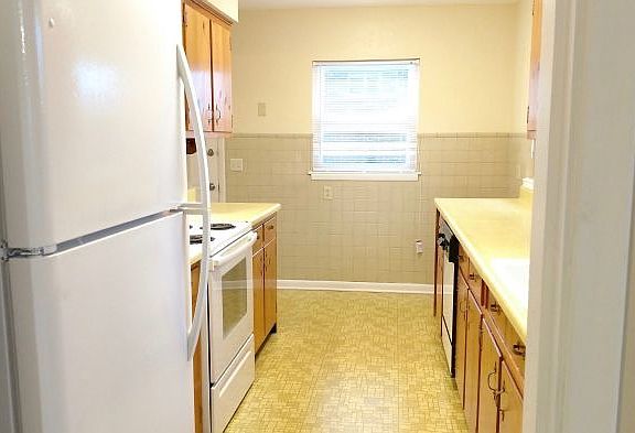 4th image of 458 Glenhill Dr
