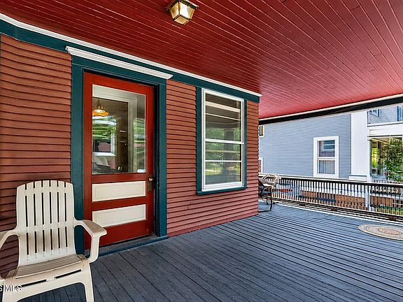 5th image of 2268 Parkwood Ave
