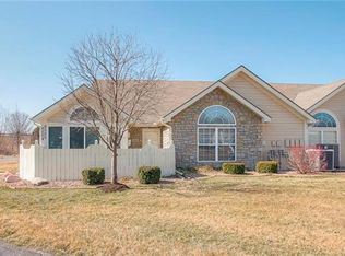 6006 NE Kensington Ct, Lees Summit, MO 64064