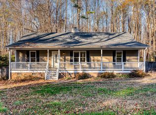 2744 Stageline Dr, Raleigh, NC 27603