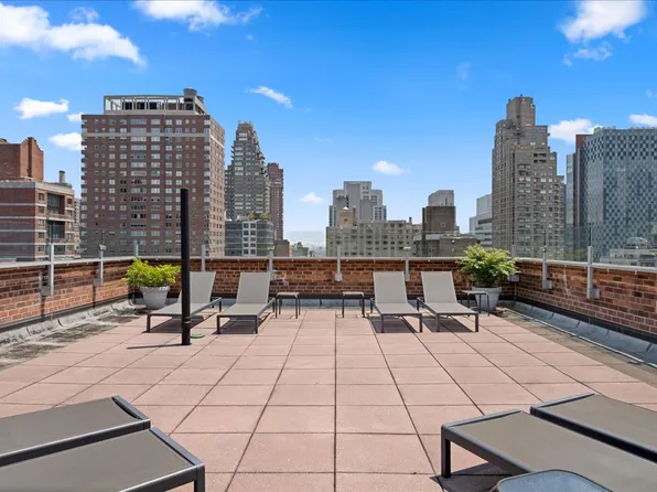 300 East 71st Street 11N image 22 of 22