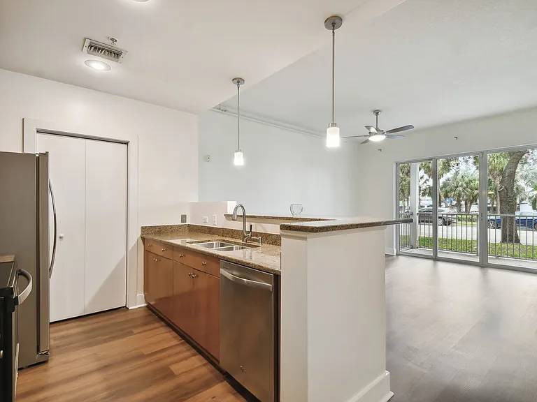 1501 Doyle Carlton Dr #109 — Photo 8