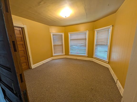 3rd image of 535 Garfield Ave