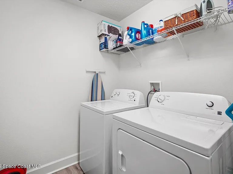 527 Glaspell Cir SE — Photo 33