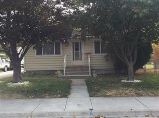 721 Hutchinson Ave, American Falls, ID 83211