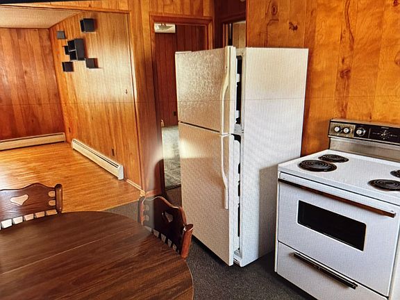 3rd image of 68 N Grant St Unit 2