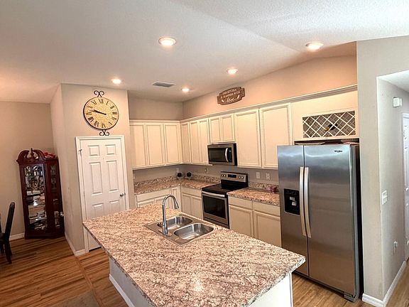2nd image of 5670 NW Pine Trail Circle
