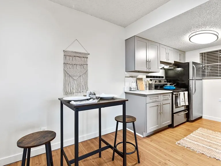3401 Red River St — Photo 8