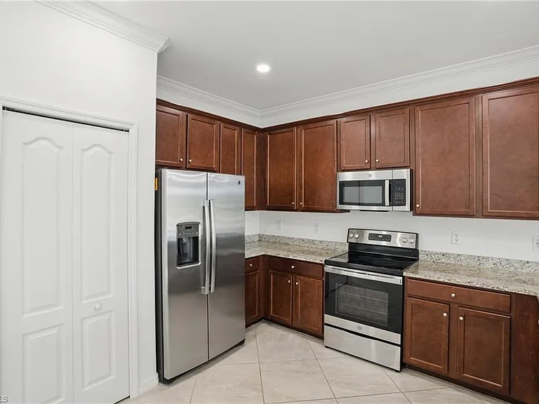 1767 Alameda Dr — Photo 10