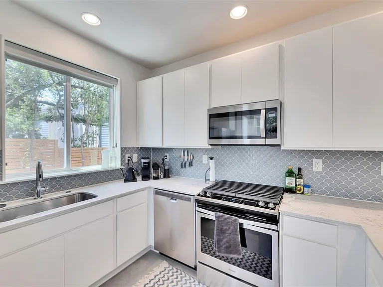 814 N Bluff Dr #82 — Photo 11