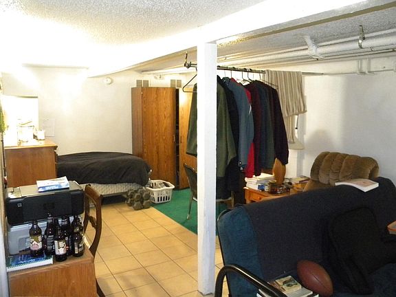 4th image of 811 28th Ave S #1