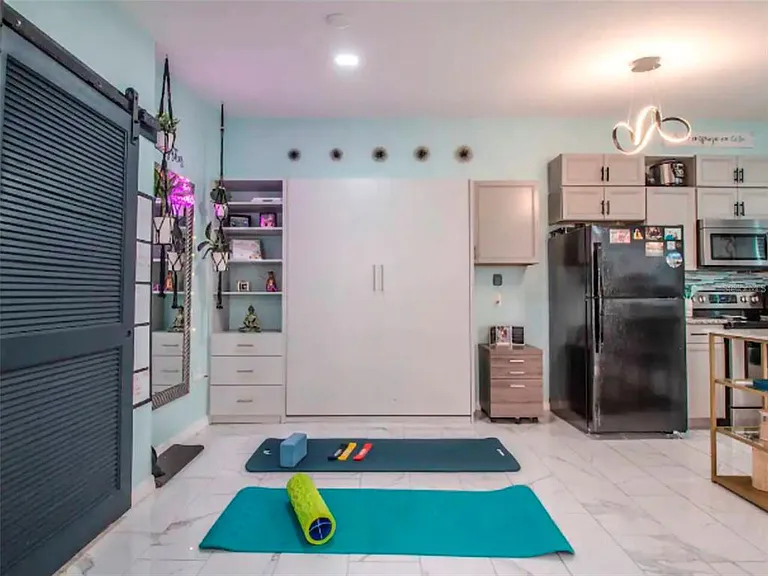 1245 Catalpa Dr #4 — Photo 10