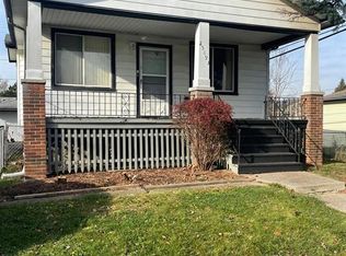 25893 Leach St #1, Roseville, MI 48066