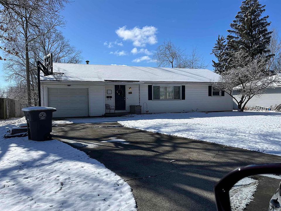 2nd image of 3020 Curdes Ave