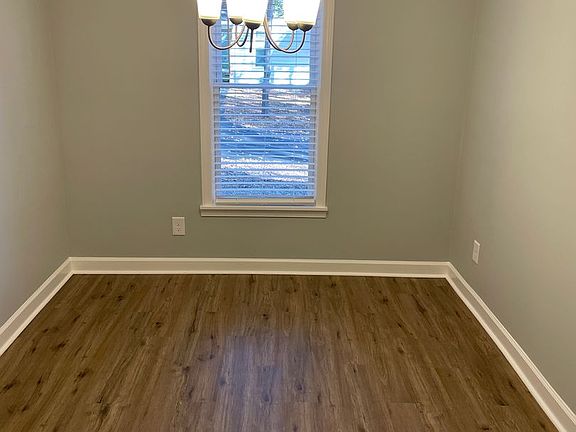5th image of 130 Turner St