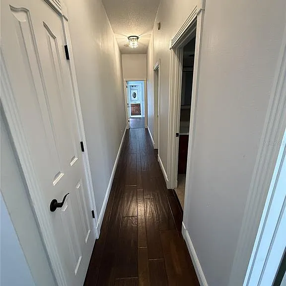325 Leslie Ln — Photo 17
