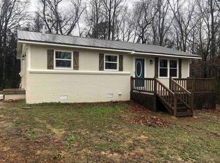 243 Falcon St, Selmer, TN 38375