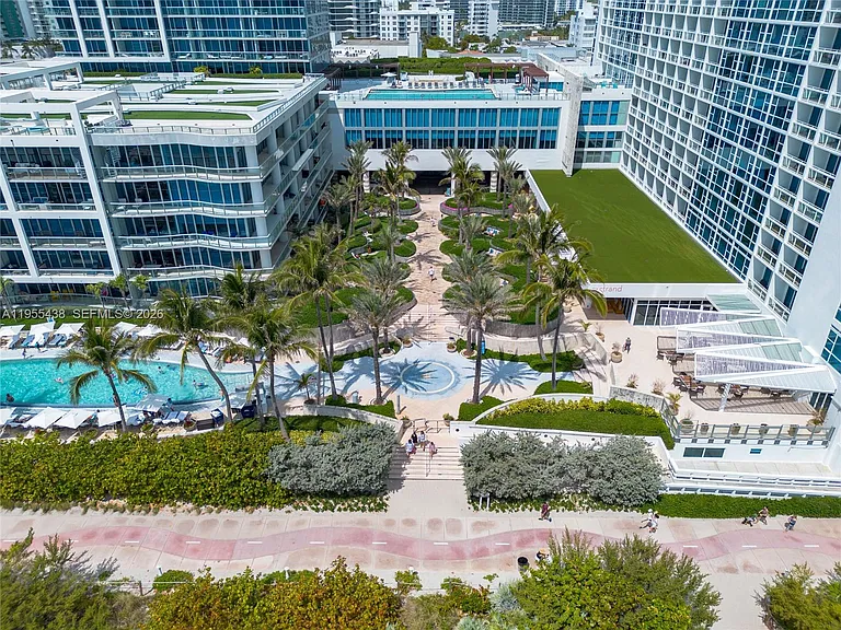 6799 Collins Ave #401 — Photo 5