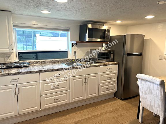 2nd image of 1148 Harbor Dr Unit 2