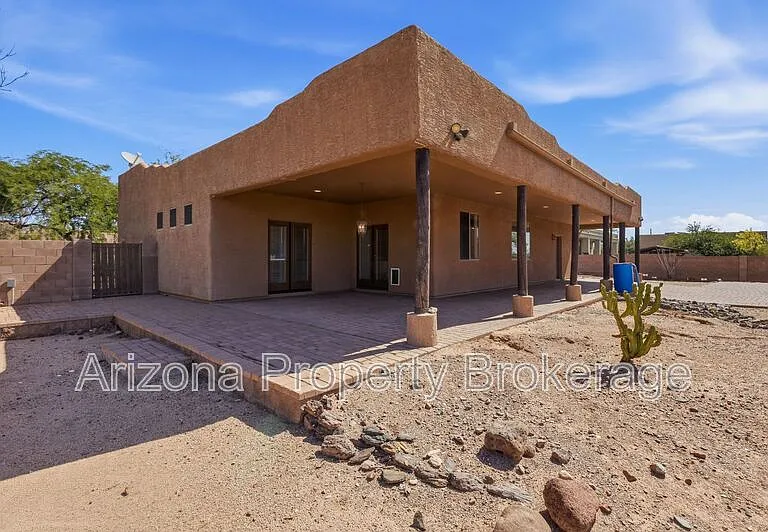 1933 W Tanya Trl — Photo 27