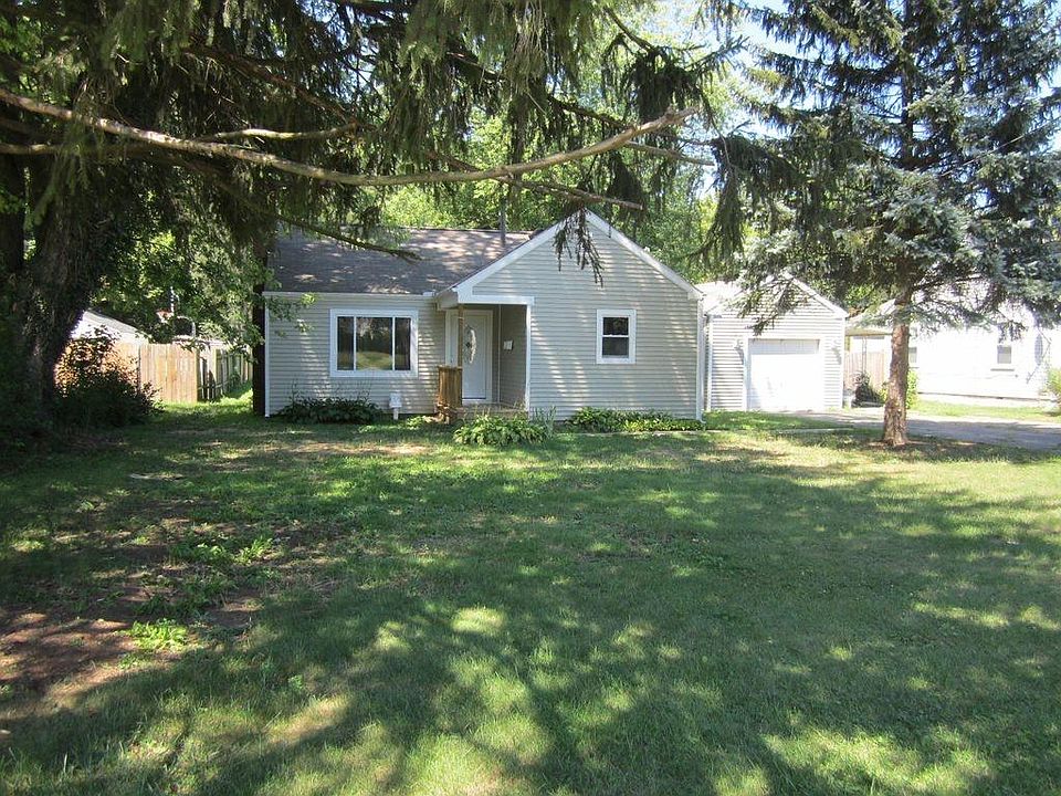 1st image of 471 Blueridge Dr