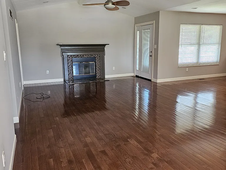 8703 Fatima Dr — Photo 3