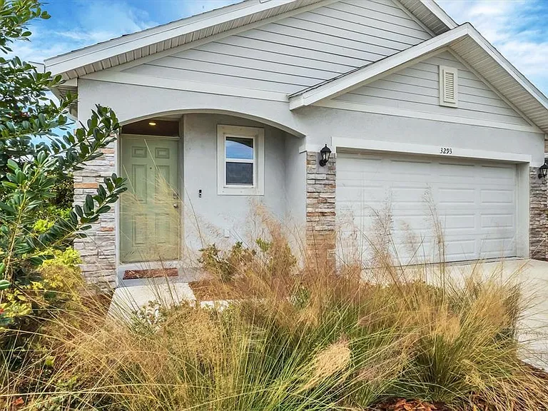 3293 Hilltop Cir — Photo 2
