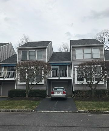 2nd image of 845 Arnold Ave Unit 7