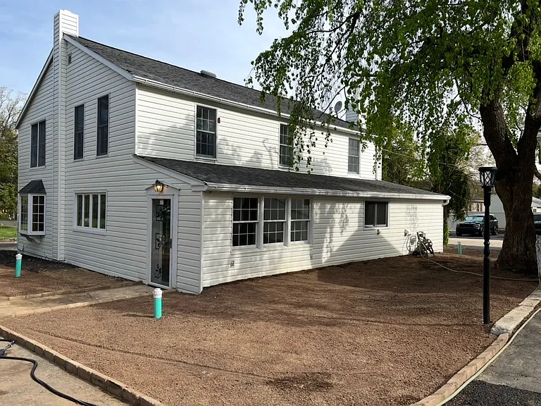 1425 N Line St — Photo 5