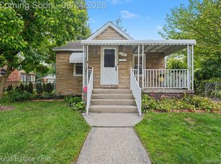 25325 Peter Kaltz Rd, Warren, MI 48091