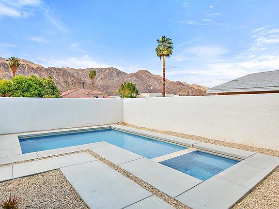 2nd image of 52975 Avenida Herrera