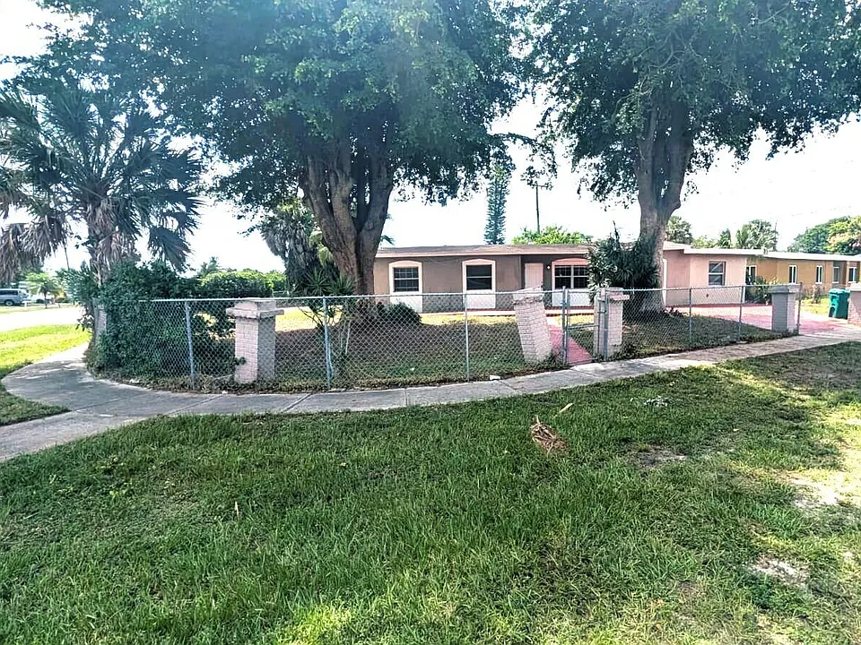 801 NW 33rd Ter