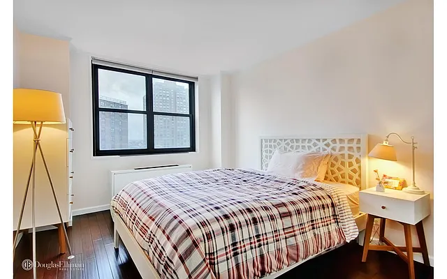 Rented by Douglas Elliman | media 13