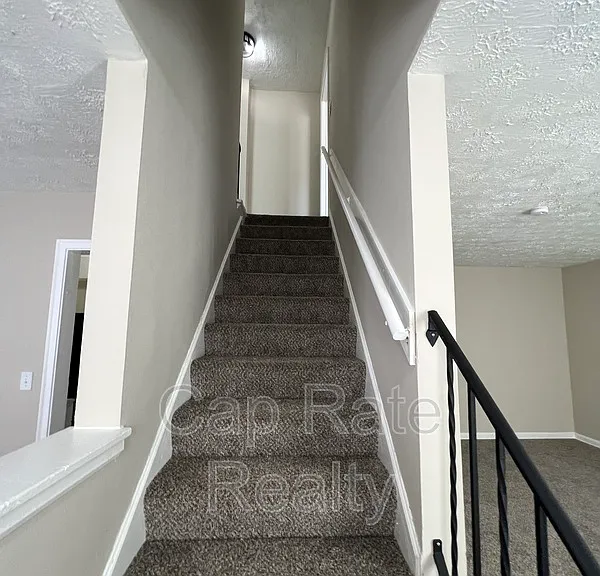 59 N Waverly St — Photo 8