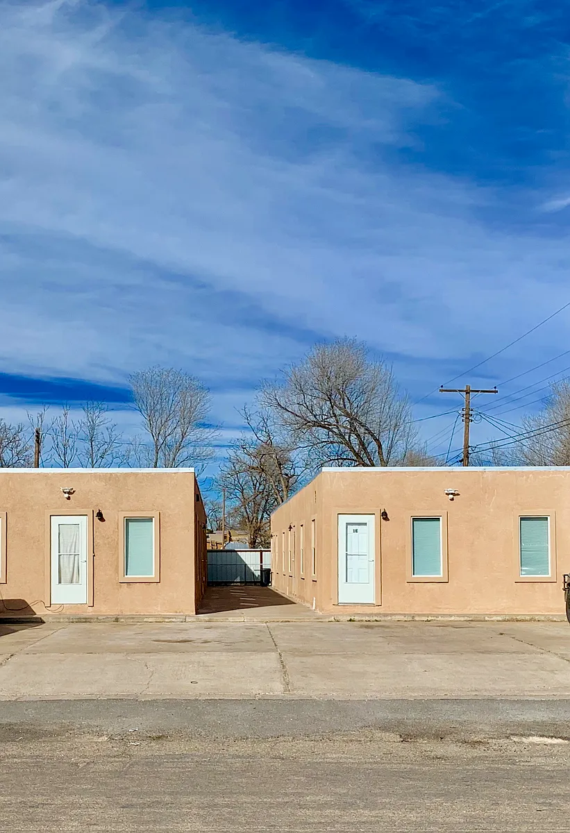 Building Photo - 406 E 5th St #2E