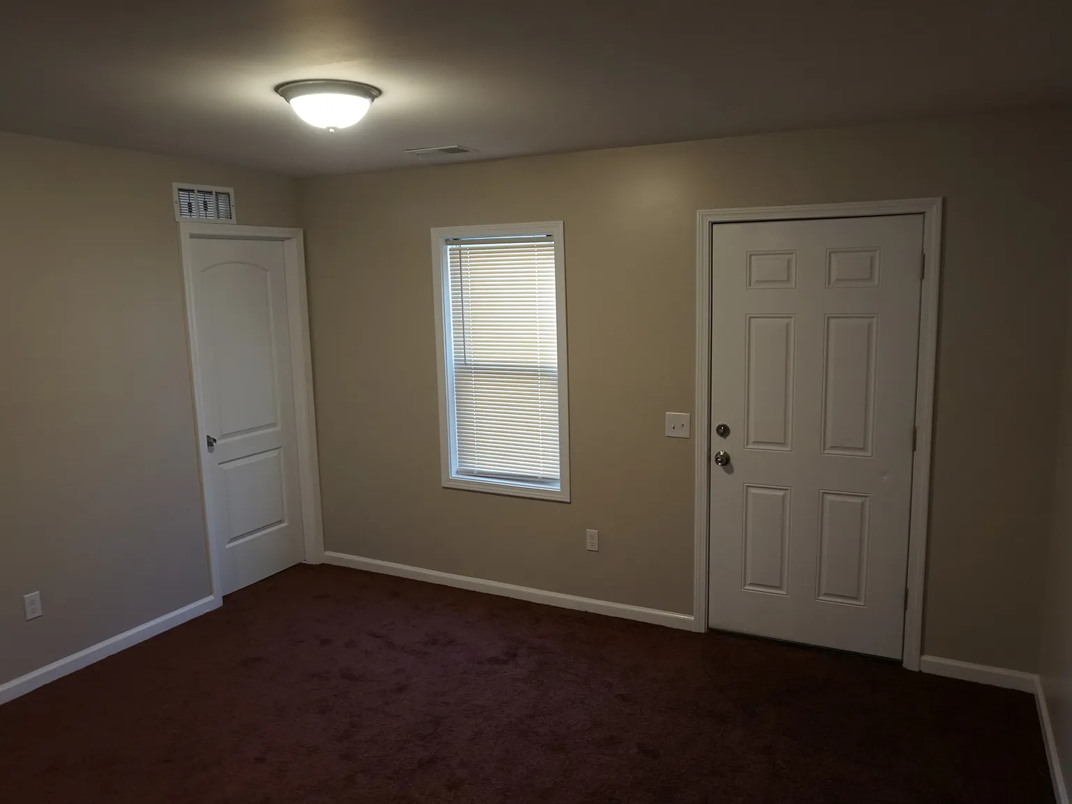 2 bed, 736 sqft, $1,250 — Photo 4