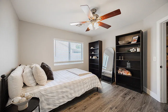904 S Dolphin Dr — Photo 20