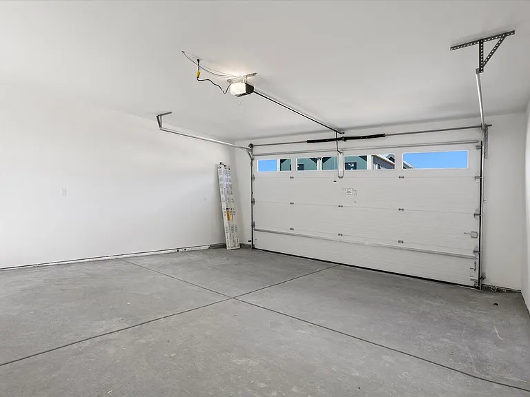 102 Chase St — Photo 13