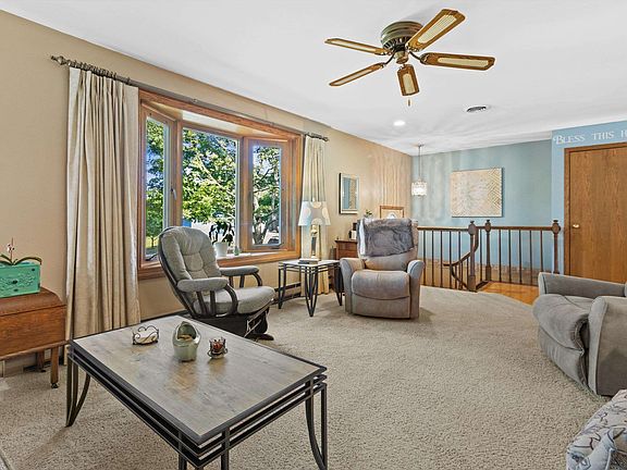 2nd image of 839 Suellen Ln