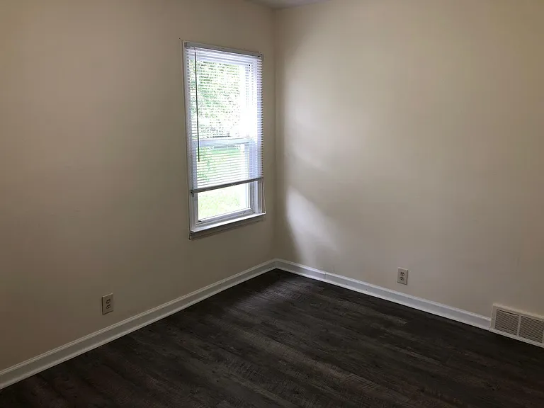 22570 Curie Ave — Photo 4
