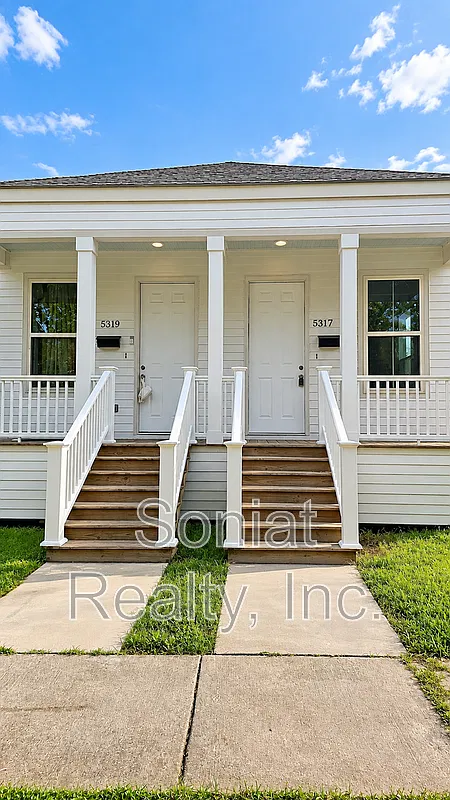 2 bed, 1.5 bath, 796 sqft, $1,275 — Photo 1