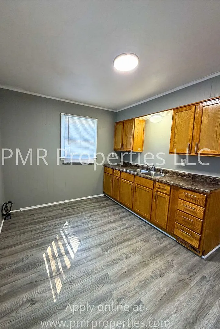 2716 Patee Street — Photo 3